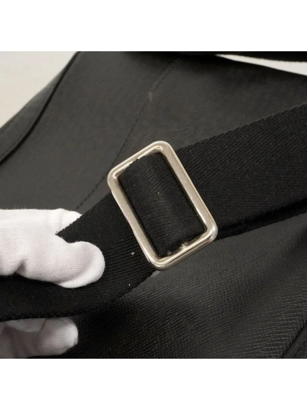 Louis Vuitton Shoulder Bag Taiga Anton Messenger MM Ardoise